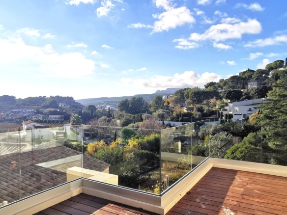 4 Bedroom Villa/House in Cassis 18
