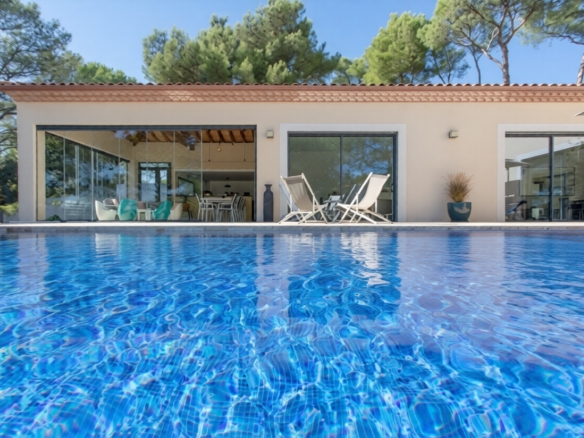 5 Bedroom Villa/House in Nages Et Solorgues 36