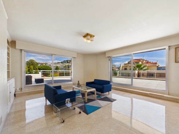 5 Bedroom Apartment in Cannes 22