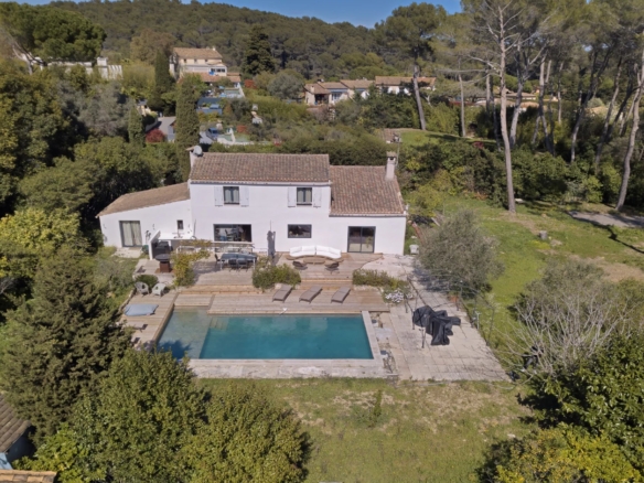 3 Bedroom Villa/House in Mougins 16