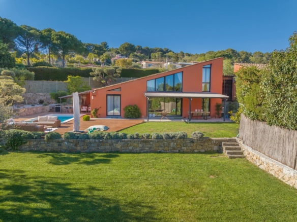 3 Bedroom Villa/House in Mougins 14