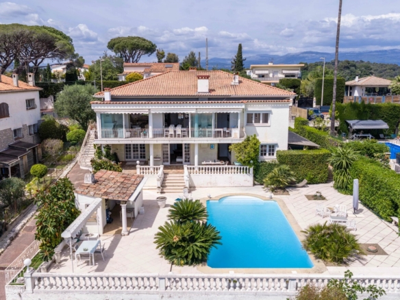 6 Bedroom Villa/House in Cannes 36