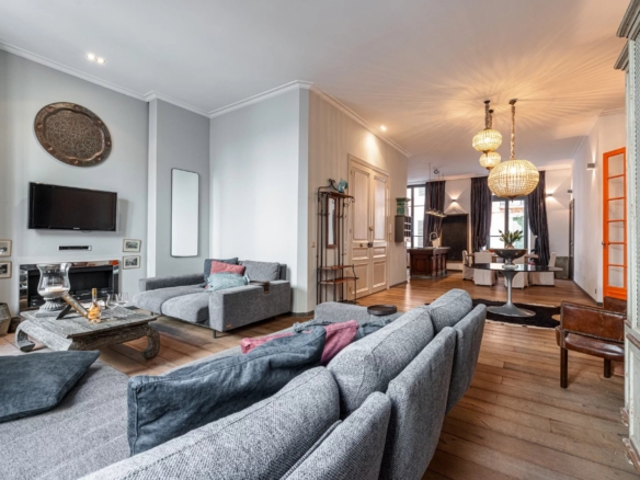 3 Bedroom Apartment in Cannes 20