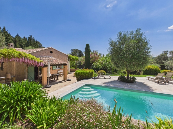 4 Bedroom Villa/House in Opio 8