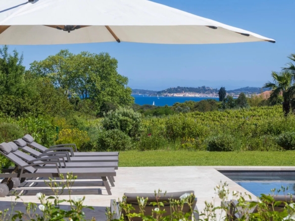 6 Bedroom Villa/House in Grimaud 14