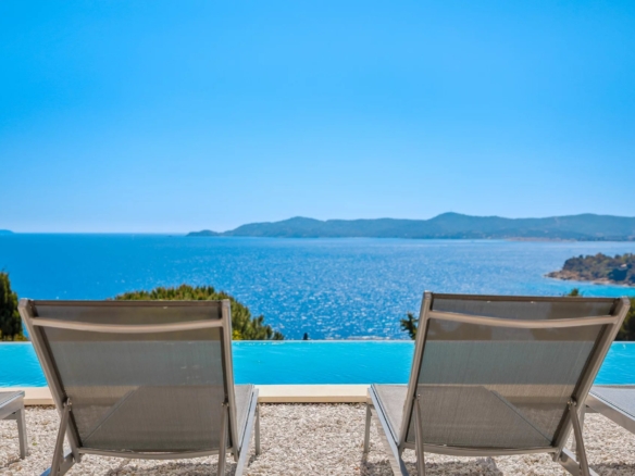6 Bedroom Villa/House in Le Lavandou 14