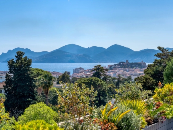 1 Bedroom Apartment in Cannes 28