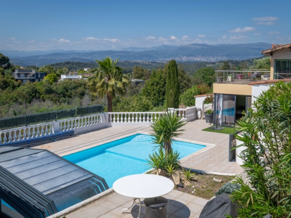 4 Bedroom Villa/House in Cannes 8