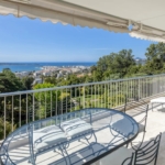 2 Bedroom Apartment in Cannes 7