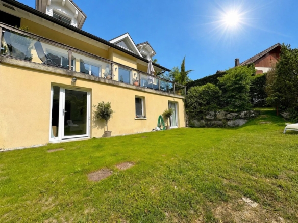 4 Bedroom Villa/House in Bluffy 34