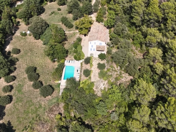 6 Bedroom Villa/House in Lorgues 6