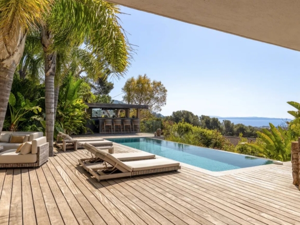 5 Bedroom Villa/House in Carqueiranne 10