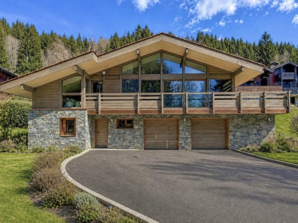 4 Bedroom Chalet in Les Gets 10