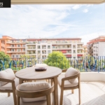 3 Bedroom Apartment in Nice 12