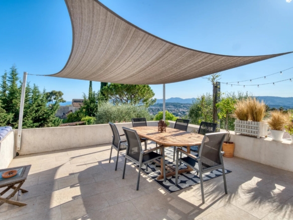 3 Bedroom Apartment in Le Cannet 34