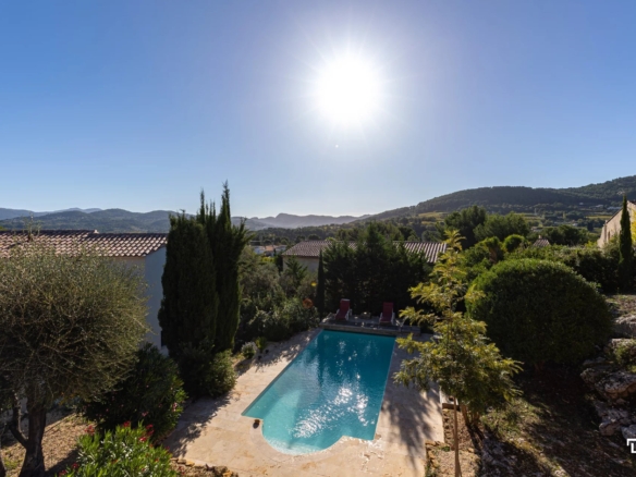 4 Bedroom Villa/House in La Cadiere D Azur 18
