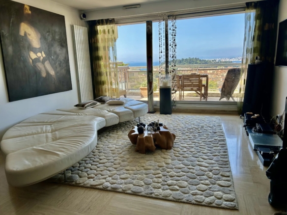 2 Bedroom Apartment in Nice - Mont Boron 10