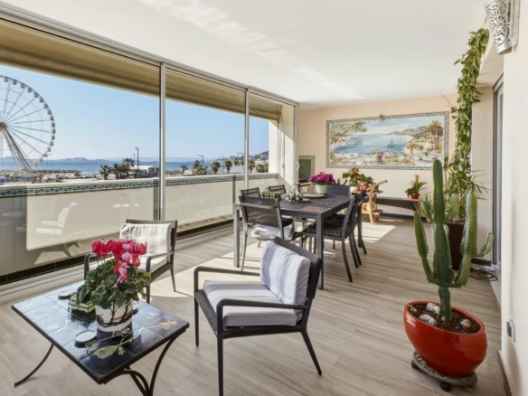 3 Bedroom Apartment in Marseille 12