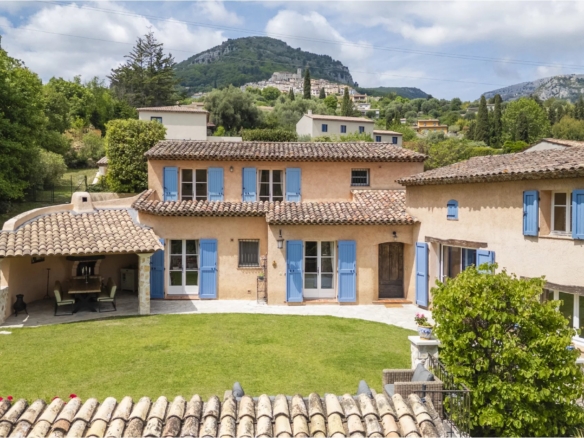 5 Bedroom Villa/House in Le Bar Sur Loup 22