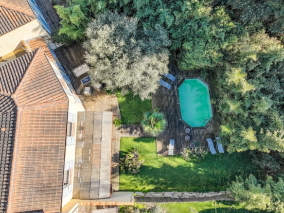 4 Bedroom Villa/House in Rayol Canadel Sur Mer 8