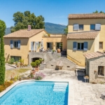 4 Bedroom Villa/House in Crillon Le Brave 10