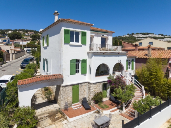 4 Bedroom Villa/House in Bandol 16