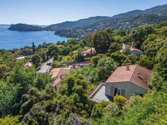 4 Bedroom Villa/House in Rayol Canadel Sur Mer 4
