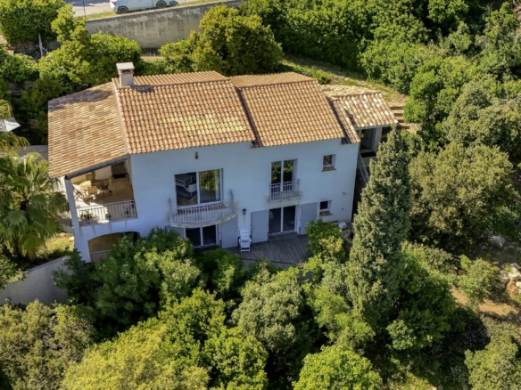 4 Bedroom Villa/House in Rayol Canadel Sur Mer 10