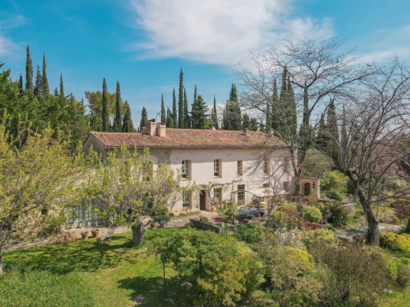 8 Bedroom Villa/House in Fayence 12