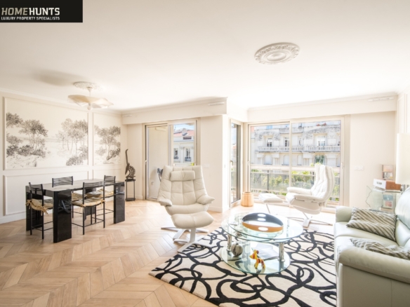 2 Bedroom Apartment in Nice 4