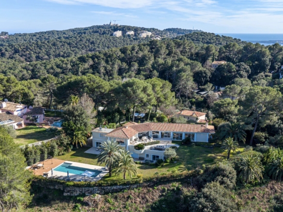 6 Bedroom Villa/House in Mougins 2