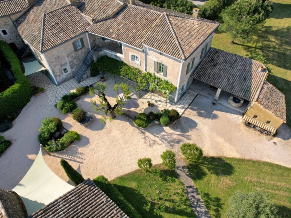 8 Bedroom Villa/House in Uzes 26