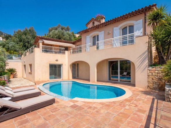 4 Bedroom Villa/House in Mandelieu La Napoule 16