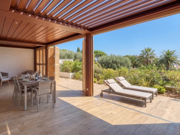 2 Bedroom Apartment in Cannes 6