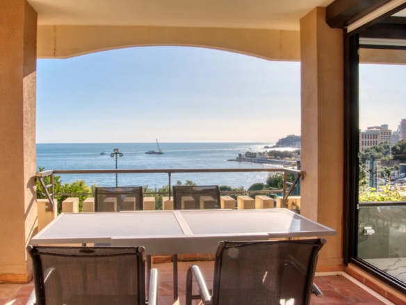 2 Bedroom Apartment in Roquebrune Cap Martin 8