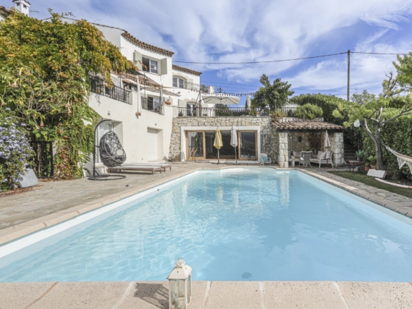 4 Bedroom Villa/House in La Gaude 12