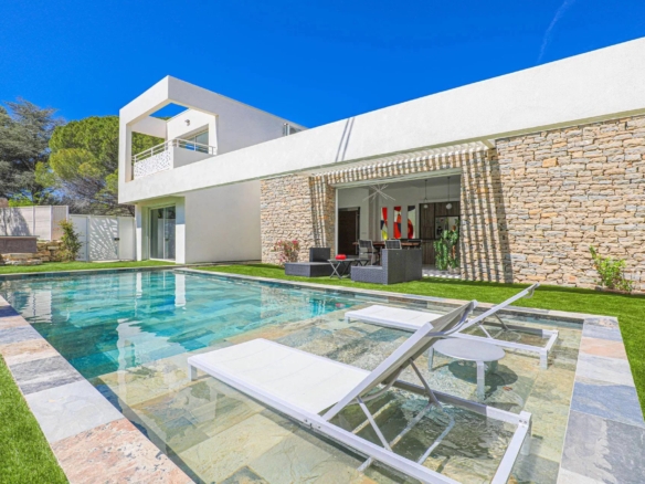 3 Bedroom Villa/House in La Ciotat 8