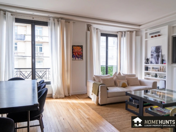 2 Bedroom Apartment in Paris 17th (Monceau - Batignolles -Ternes) 8