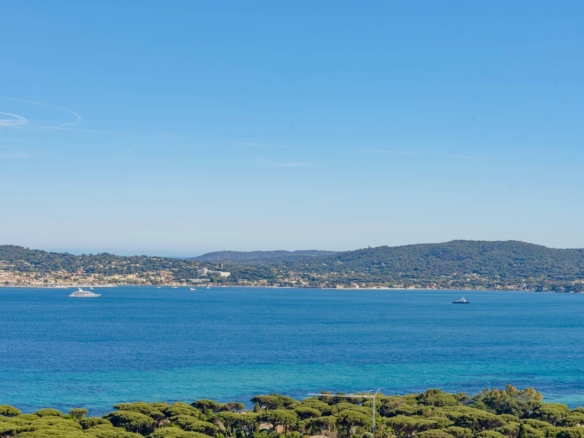 5 Bedroom Villa/House in Grimaud 2