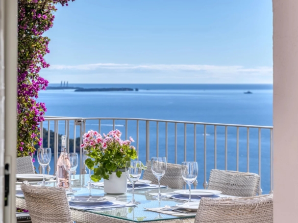 4 Bedroom Villa/House in Theoule Sur Mer 18