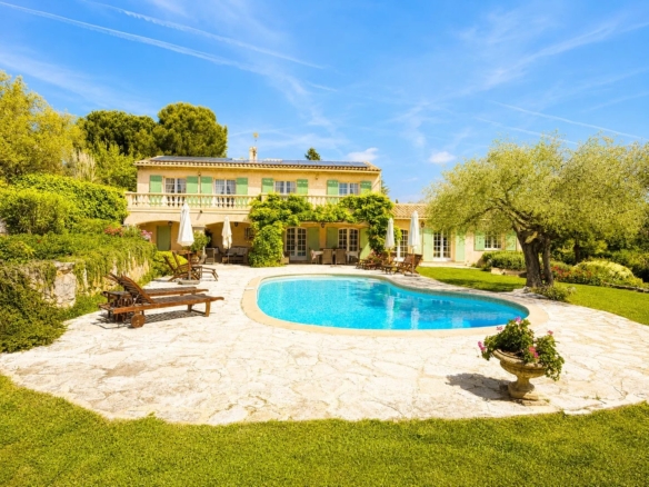 4 Bedroom Villa/House in Valbonne 6