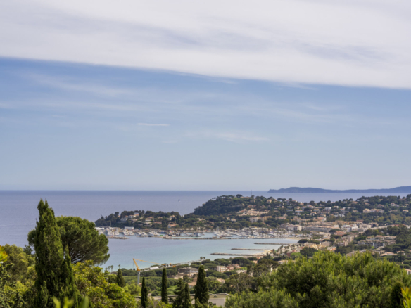 4 Bedroom Villa/House in Cavalaire Sur Mer 2