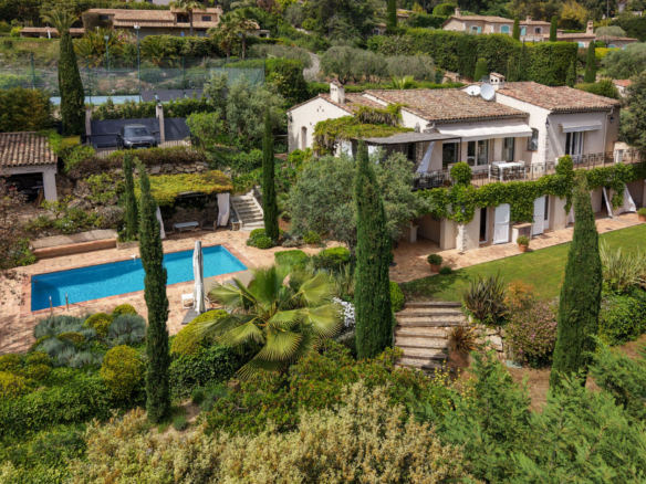 5 Bedroom Villa/House in La Colle Sur Loup 8