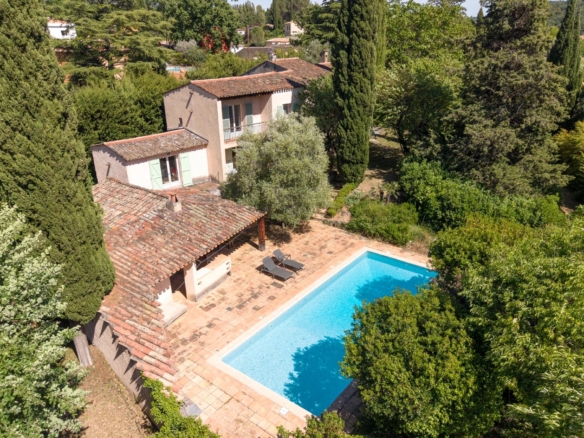 6 Bedroom Villa/House in Auribeau Sur Siagne 32