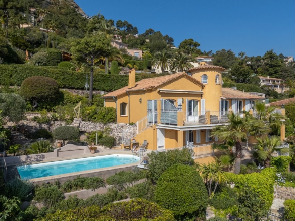 3 Bedroom Villa/House in Theoule Sur Mer 28