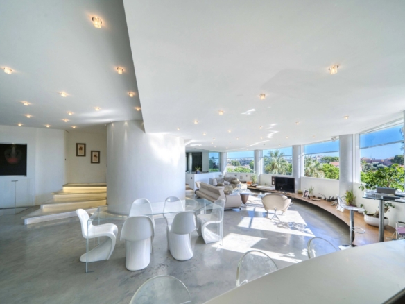 3 Bedroom Apartment in Roquebrune Cap Martin 10