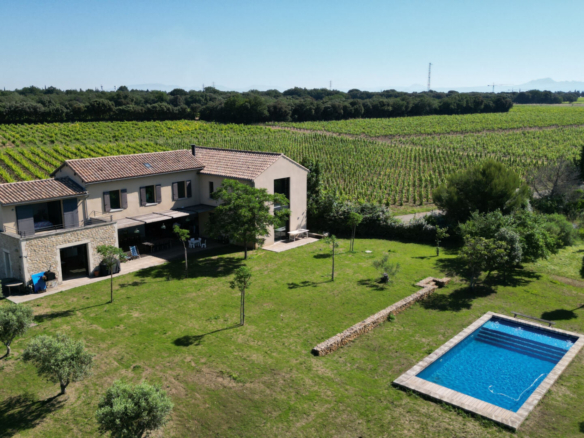 5 Bedroom Villa/House in Chateauneuf Du Pape 2