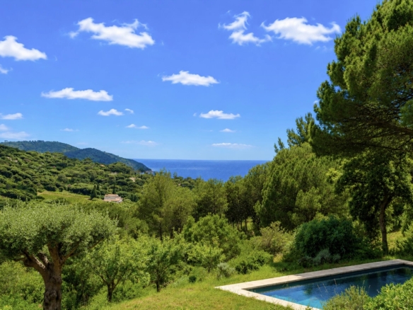 4 Bedroom Villa/House in La Croix Valmer 28