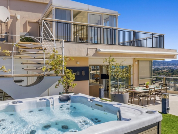 5 Bedroom Apartment in Mandelieu La Napoule 6