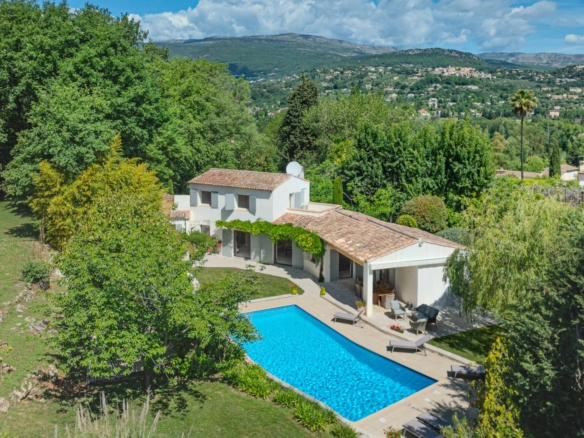 5 Bedroom Villa/House in Chateauneuf Grasse 16